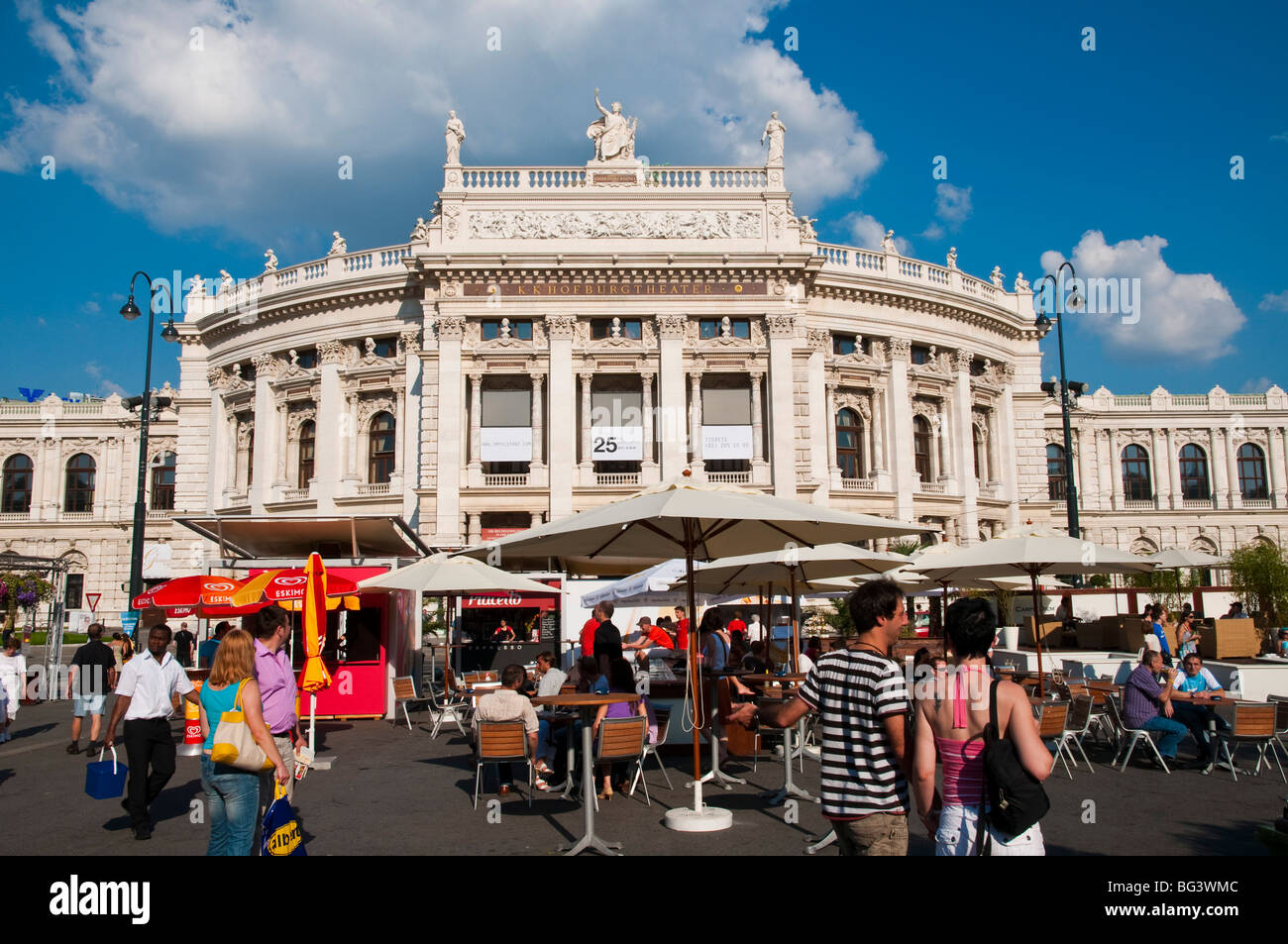 Burgtheater, Ringstraße, Wien Österreich | Burgtheater, Ringroad, Vienna, Austria Foto Stock