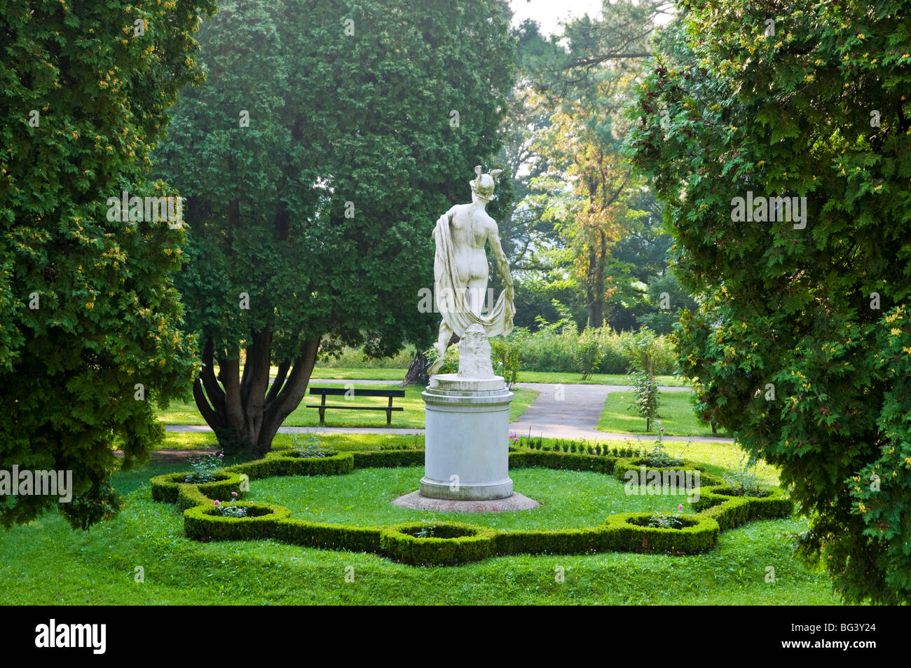Garten der Hermesvilla, Lainzer Tiergarten, Wien Österreich | Villa Hermes, Lainzer Tiergarten, il Danubio, Vienna, Austria Foto Stock