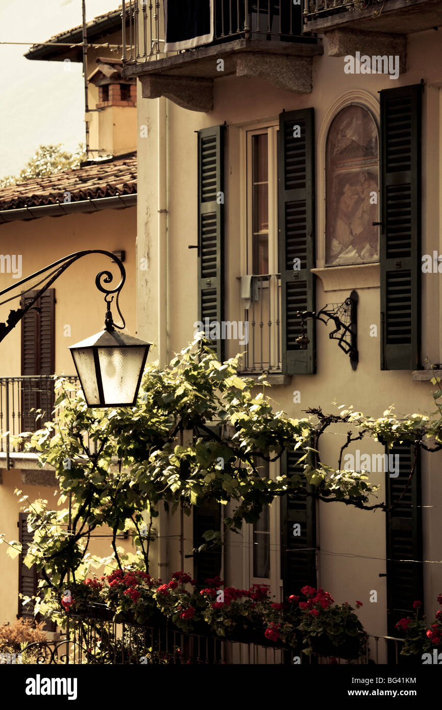 L'Italia, Lombardia, regione dei Laghi, il lago di Como e Bellagio, paese dettagli Foto Stock