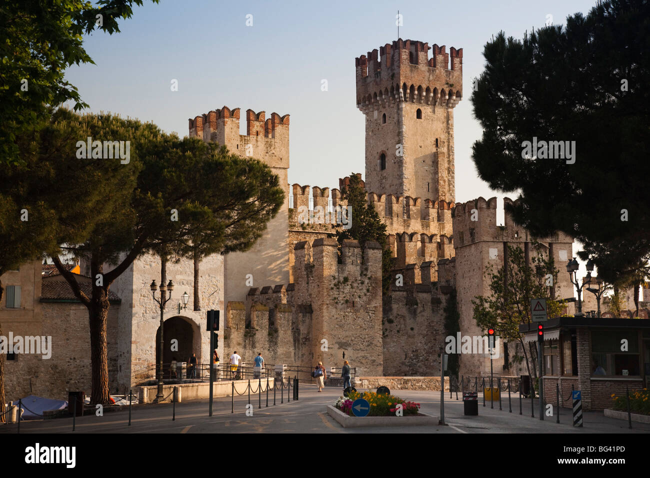 L'Italia, Lombardia, Lake District, il Lago di Garda e Sirmione, Castello Castello Scaligero Foto Stock