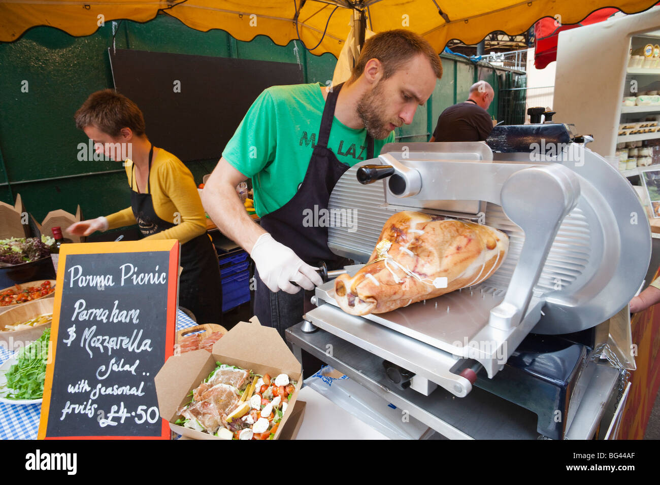 Inghilterra, Londra, Southwark, Borough Market, cibo in stallo Foto Stock