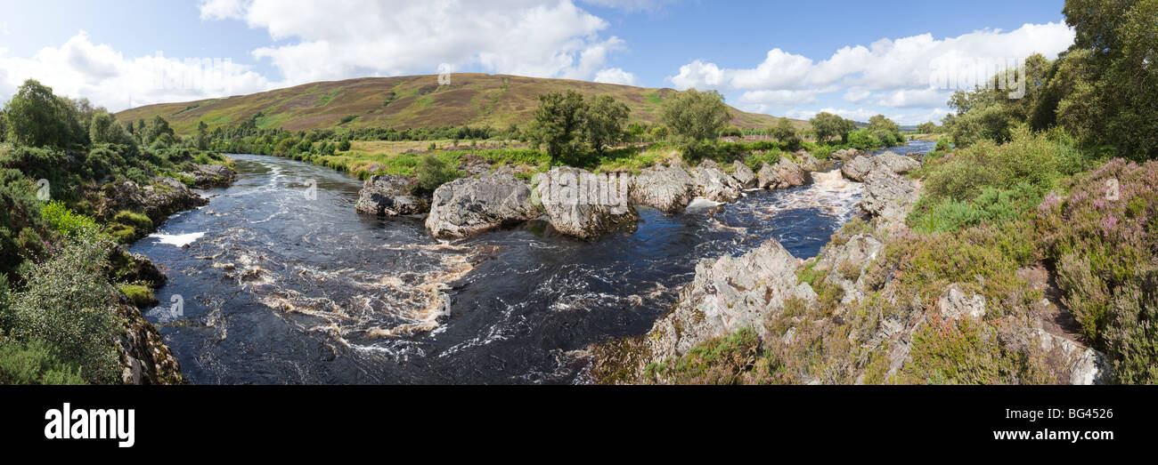 The River Helmsdale at Kildonan Lodge, Strath of Kildonan, Highland, Scotland UK Foto Stock