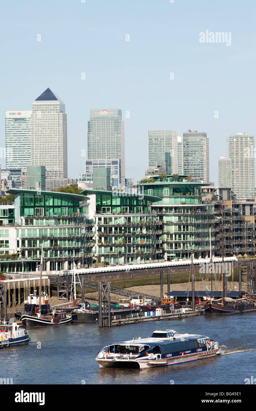 Inghilterra, Londra Docklands e il fiume Tamigi Foto Stock