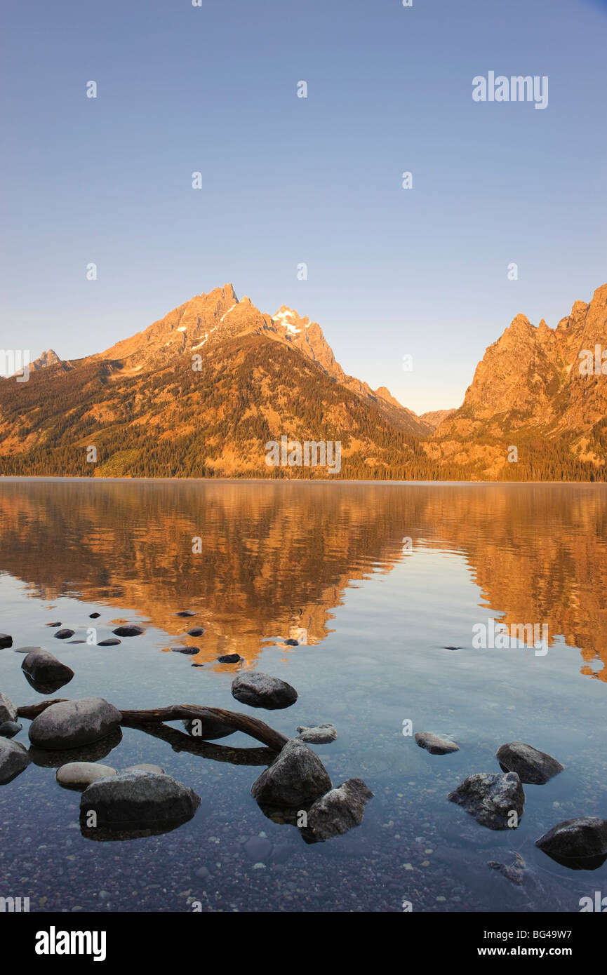 Lake Jenny e Teton Mountain Range, il Parco Nazionale del Grand Teton, Wyoming USA Foto Stock
