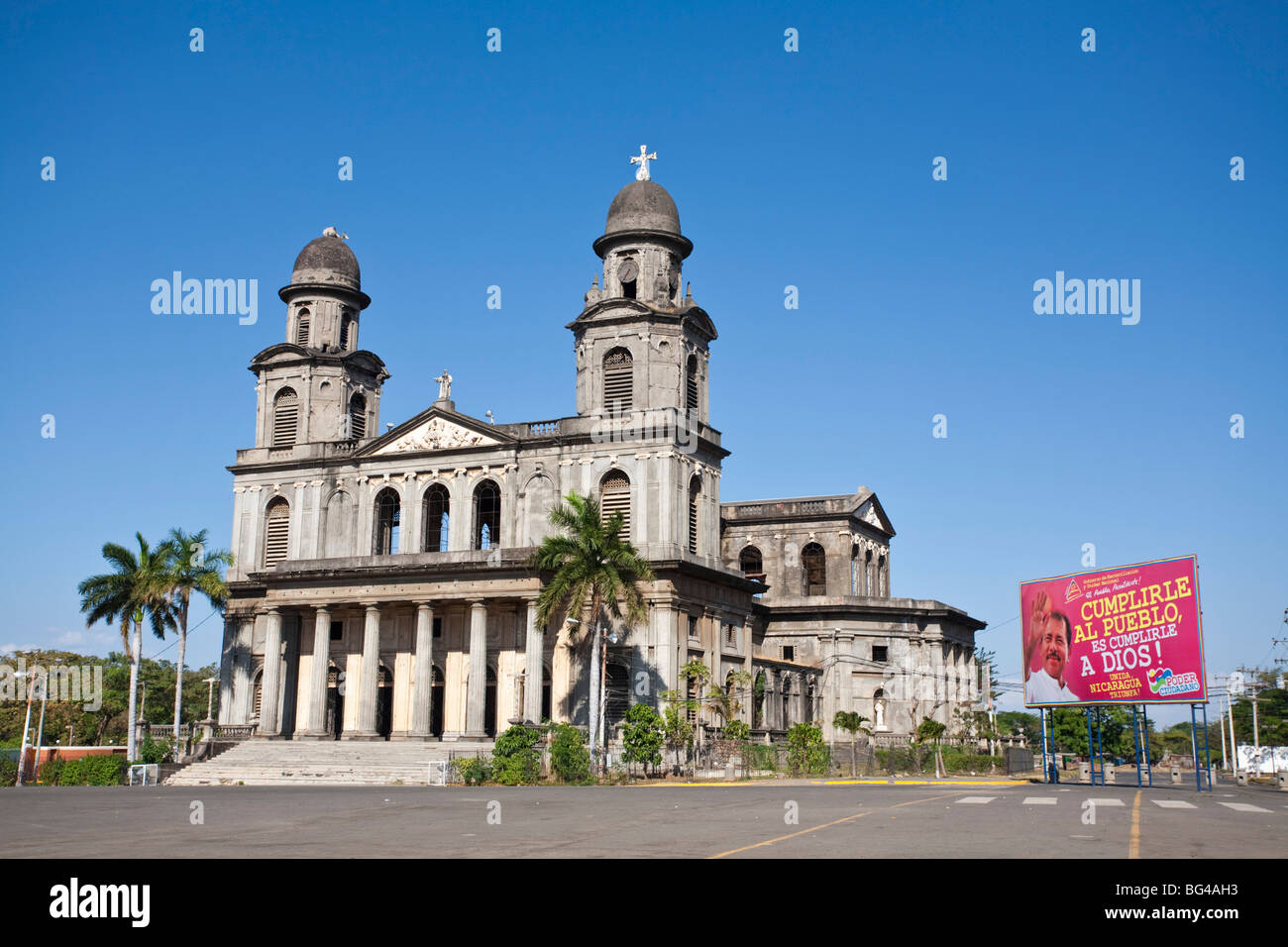 Nicaragua, Managua, zona monumentale, Plaza de la Republica, abbandonata vecchia cattedrale distrutto dal terremoto del 1972 Foto Stock