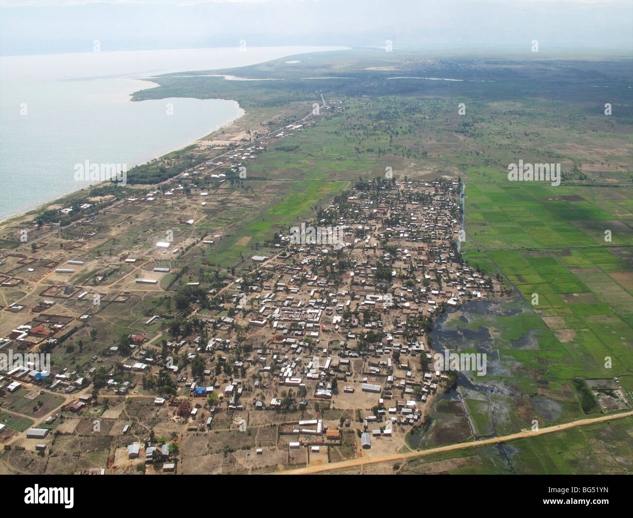 Vista sul lago Tanganika e Bujumbura, la capitale del Burundi Foto Stock