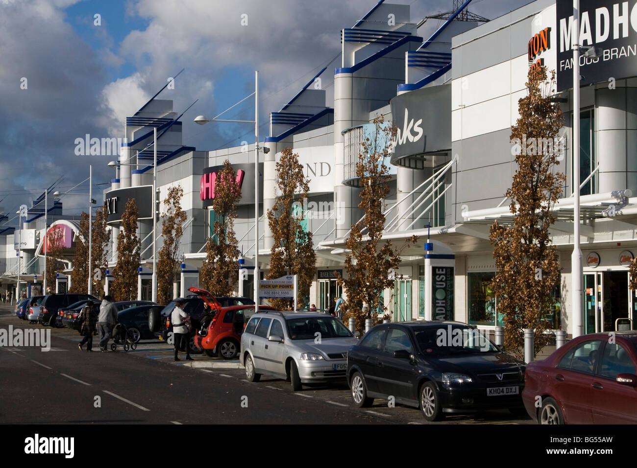 Gallions Reach shopping center entro il M25 Est Londra Inghilterra Regno unito Gb Foto Stock