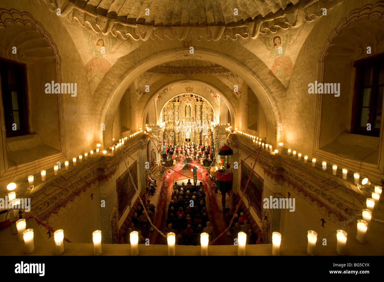 Coro di Natale a San Xavier missione Tucson Foto Stock