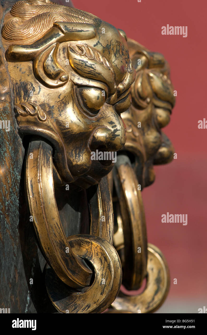 Leoni di bronzo, la Città Proibita di Pechino CINA Foto Stock