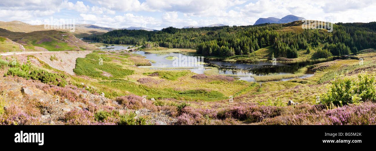 Una vista panoramica di Loch Duartmore NW di Kylesku, Highland, Scozia Foto Stock