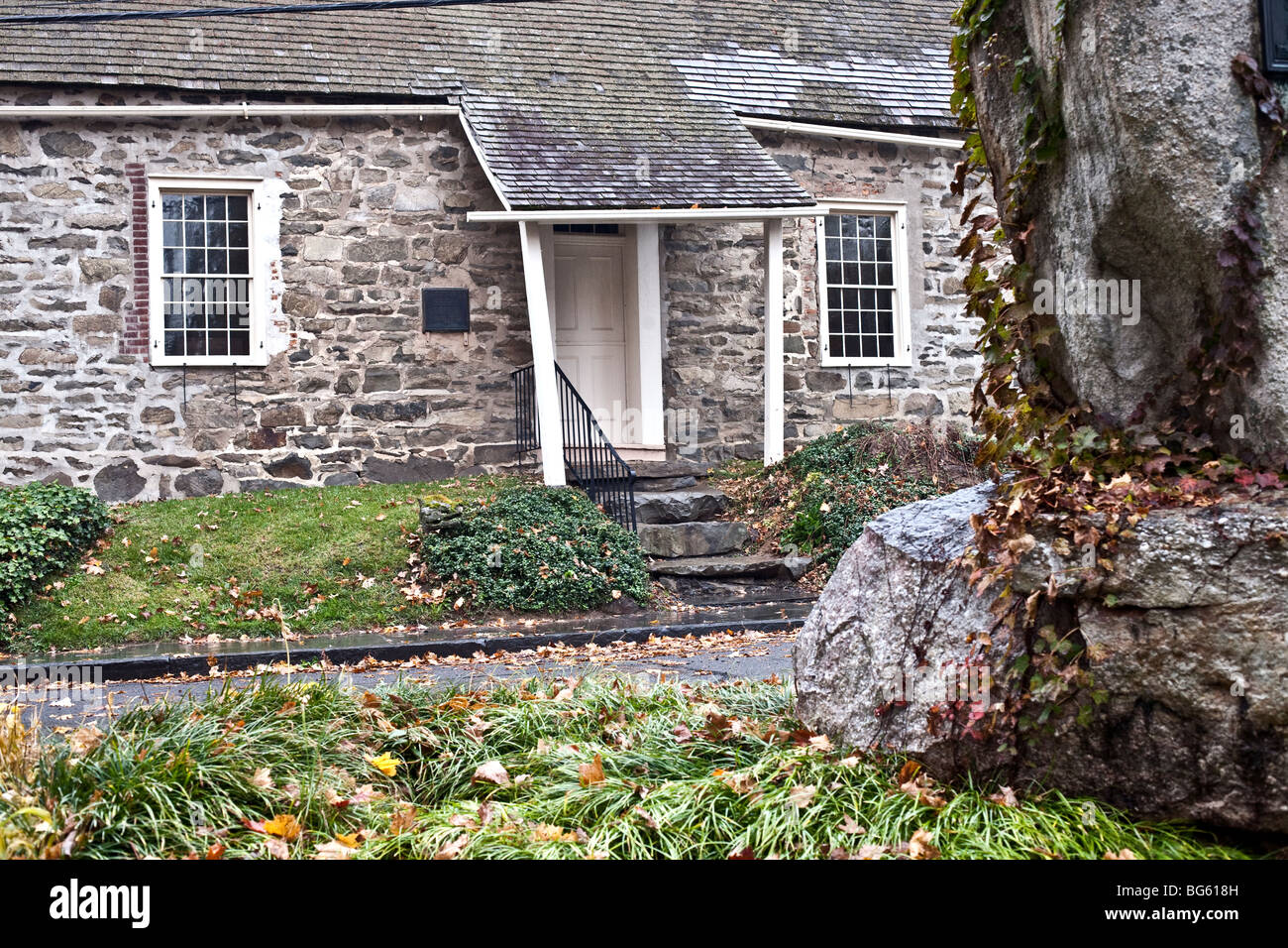 Storici restaurati Jean pietra Hasbrouck house dating from 1712 Pietra Miliare Storica Nazionale del Distretto di New Paltz New York Foto Stock