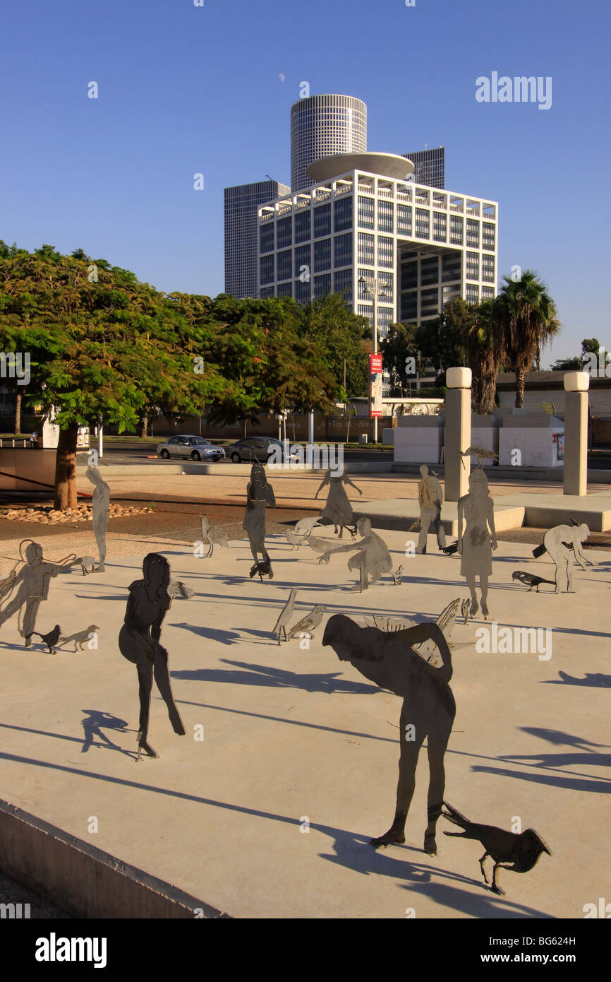 Israele, Tel Aviv-Yafo, la piazza di fronte a Tel Aviv Museum of Art Foto Stock