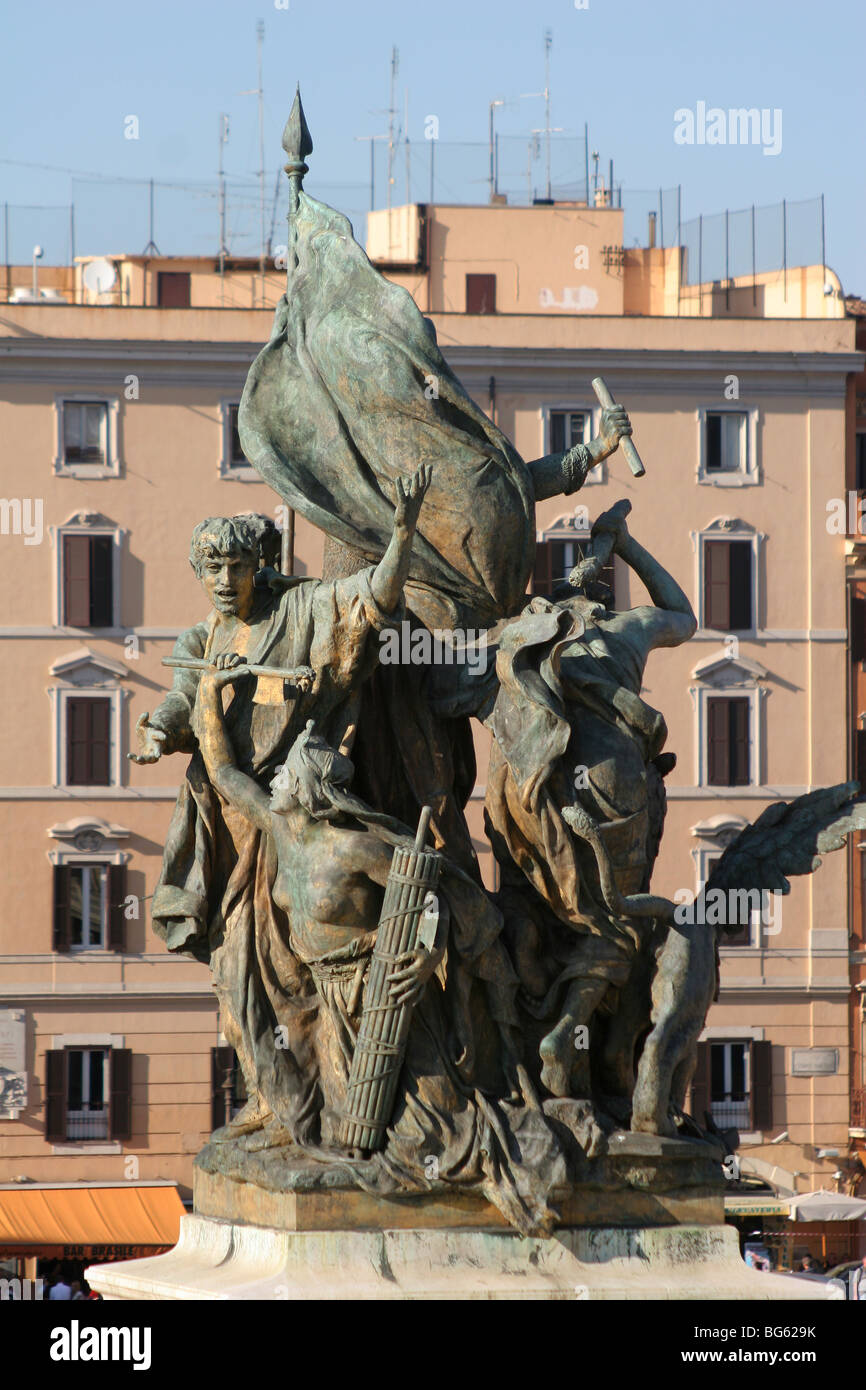 Roma - skulpture da Vittorio Emanuele landmark Foto Stock