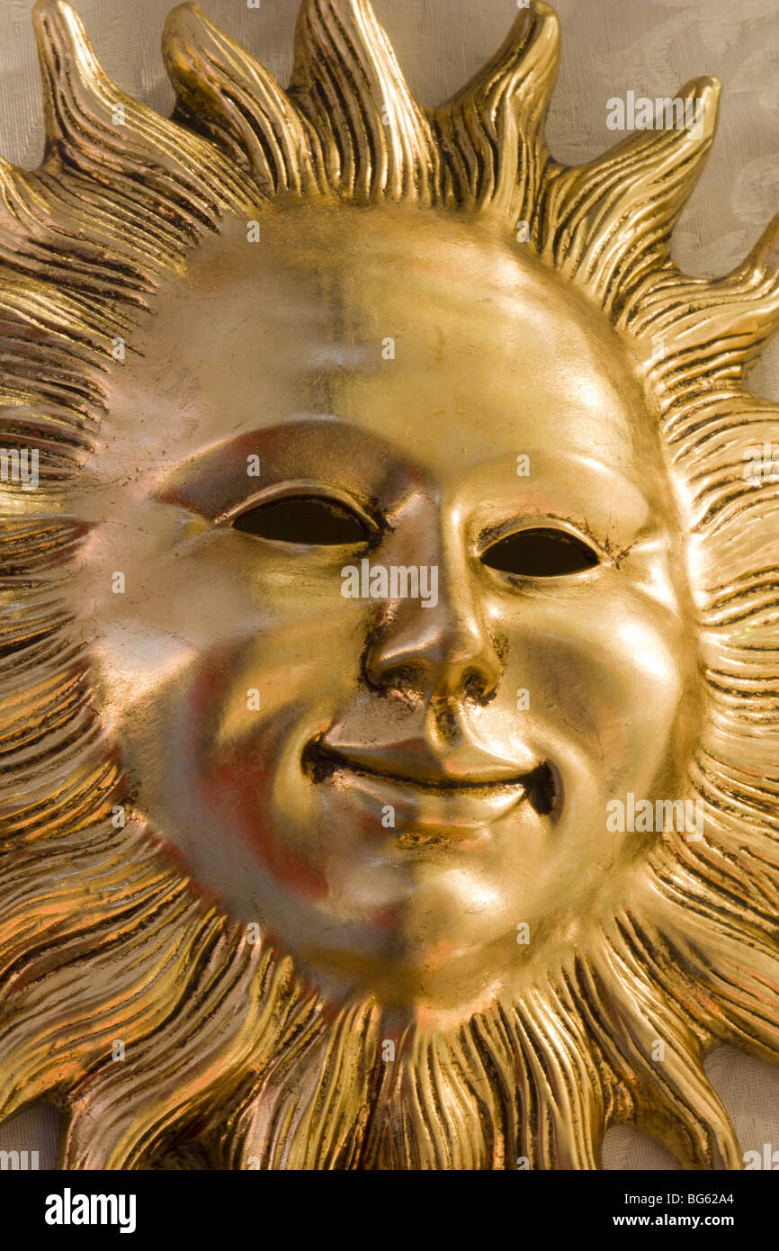 Sun da Venezia - maschera in oro Foto Stock