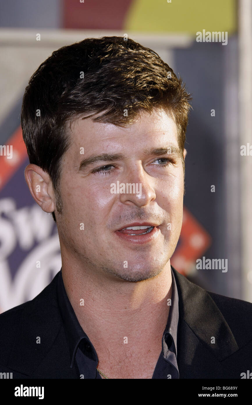 ROBIN THICKE SWING VOTO PREMIERE MONDIALE HOLLYWOOD LOS ANGELES STATI UNITI D'AMERICA 24 Luglio 2008 Foto Stock