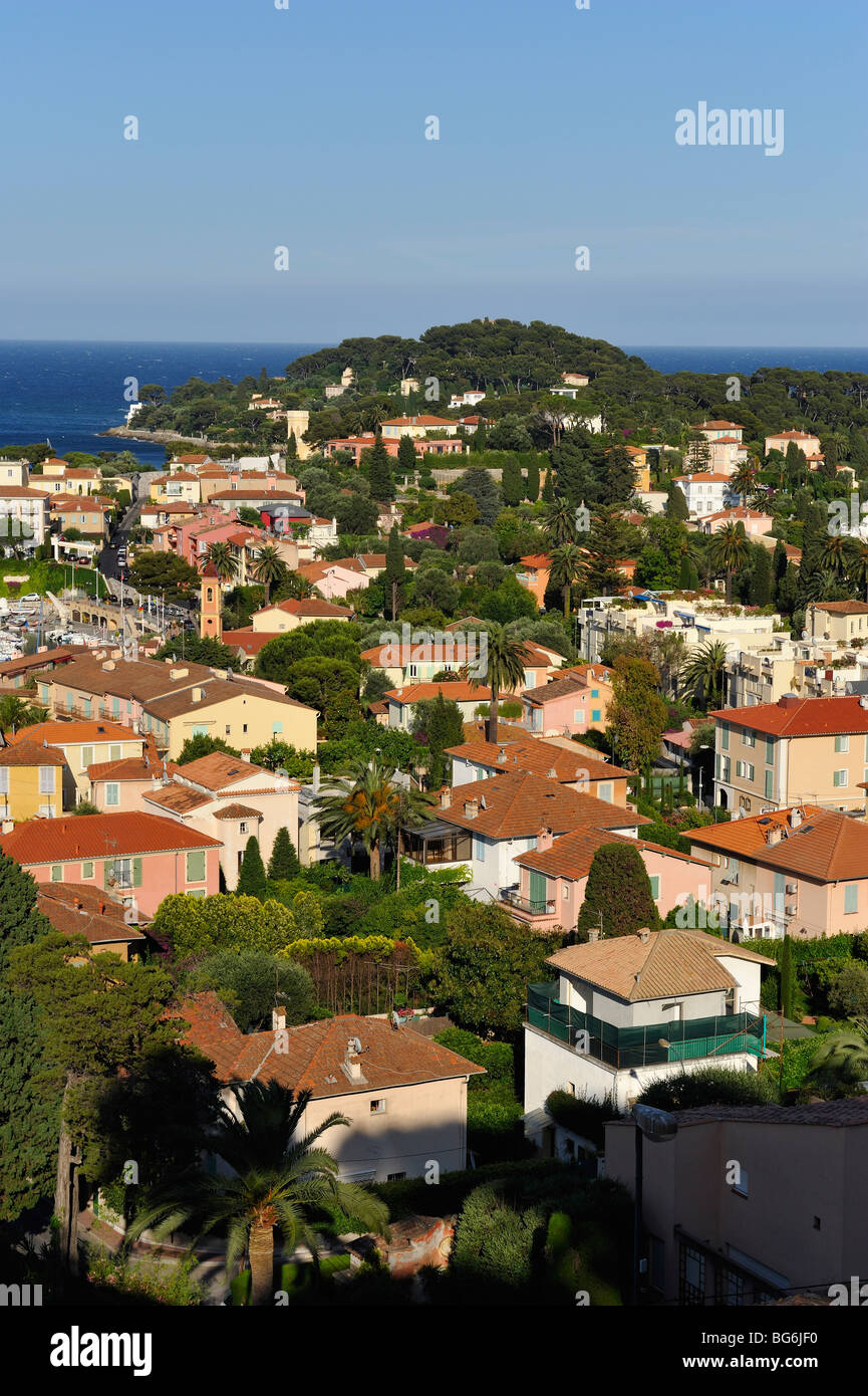 Vista sulla città di Saint Jean Cap Ferrat, Francia, Mare Mediterraneo Foto Stock