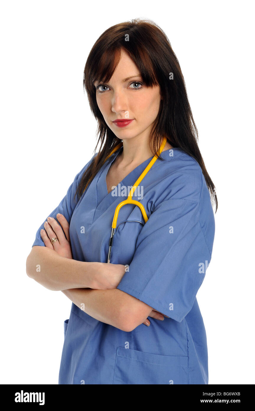 Ritratto di donna professionista sanitario con le braccia incrociate isolate su sfondo bianco Foto Stock