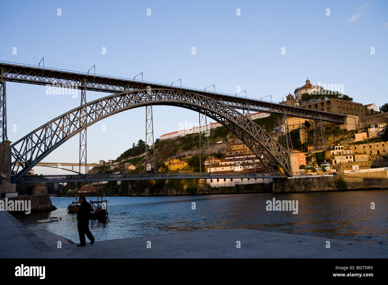 Dom Luis ponte sul fiume Douro, Porto Portogallo Foto Stock