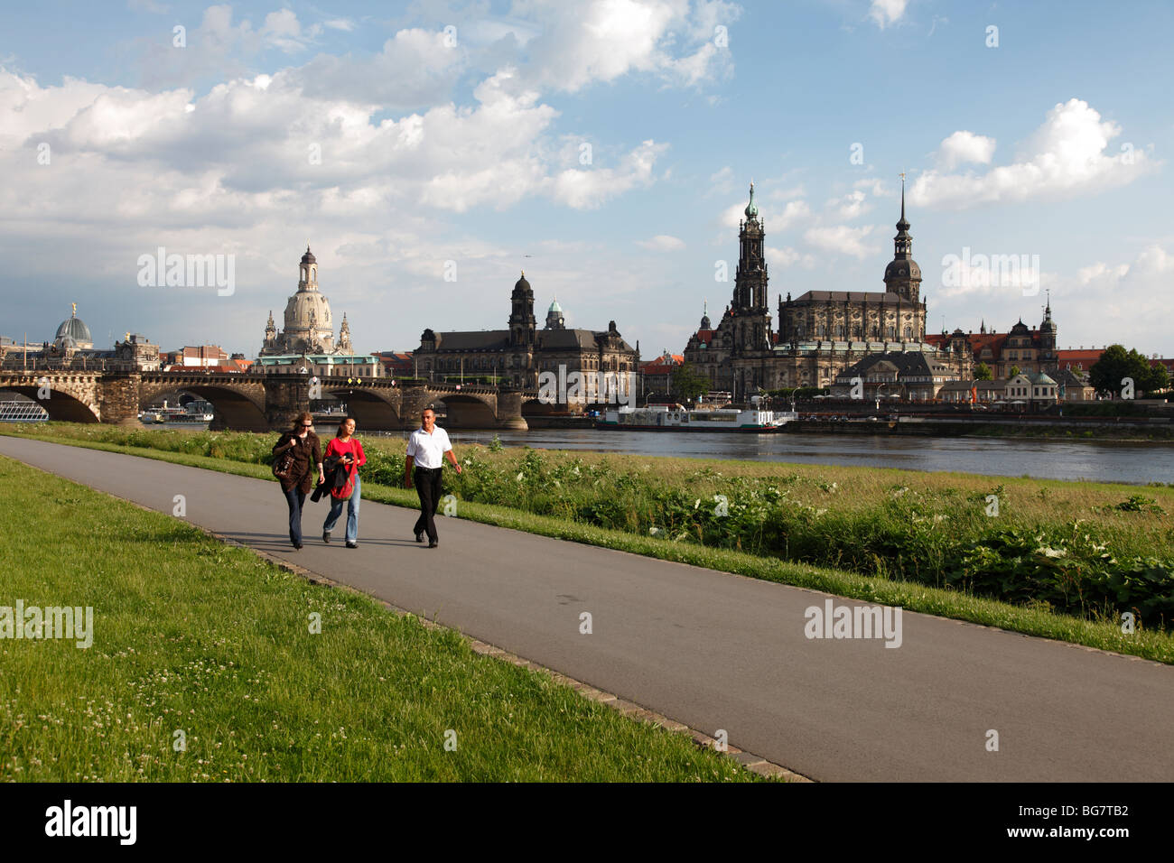 In Germania, in Sassonia, Dresda, Città Vecchia, Skyline, sul fiume Elba, Hofkirche e Schloss, Castello, Frauenkirche, la Chiesa di Nostra Signora Foto Stock