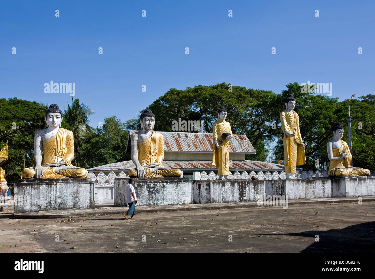 Grandi statue di Buddha in diverse posizioni. Bago. Myanmar Foto Stock