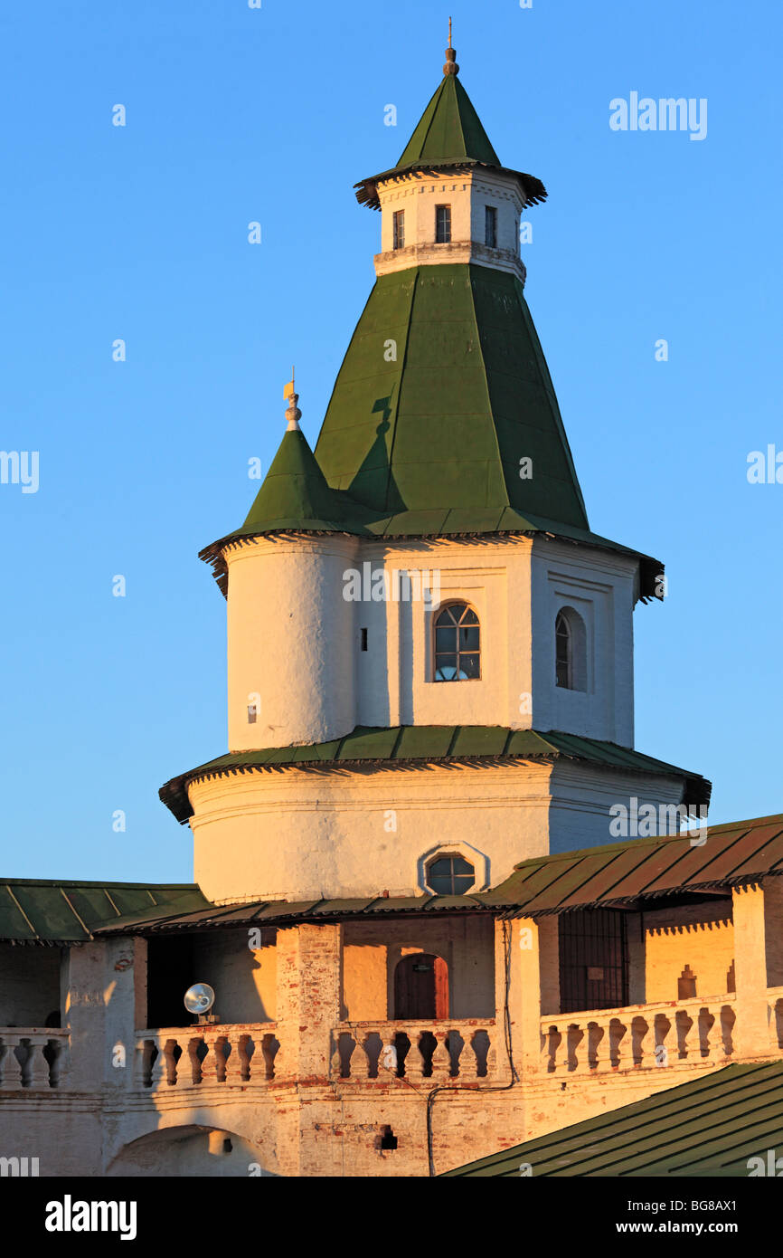 Torre della fortezza della nuova Gerusalemme monastero (secolo XVII), Istria, regione di Mosca, Russia Foto Stock