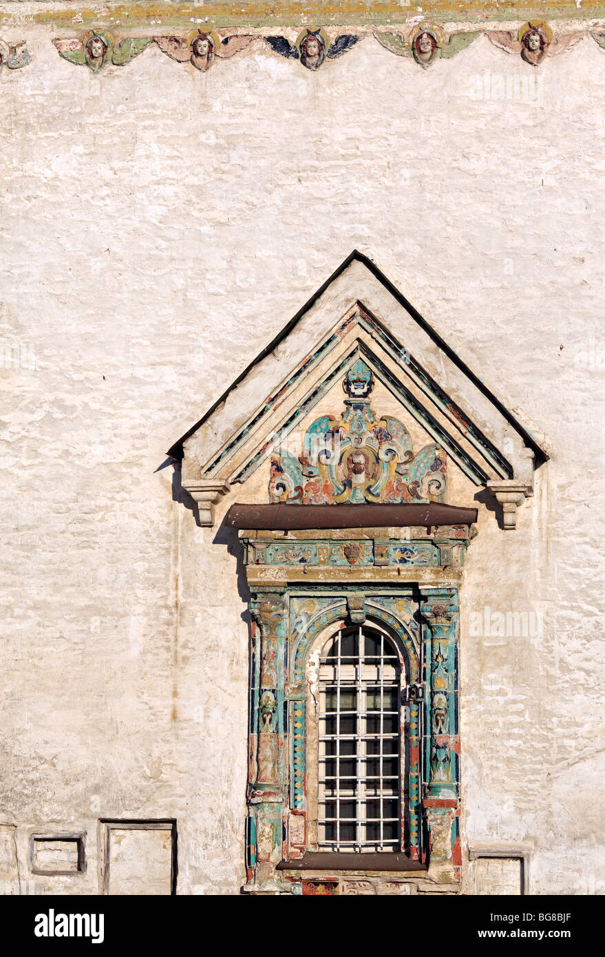 Le piastrelle di ceramica sulla finestra della risurrezione cattedrale (1685) nella Nuova Gerusalemme monastero, Istria, regione di Mosca, Russia Foto Stock