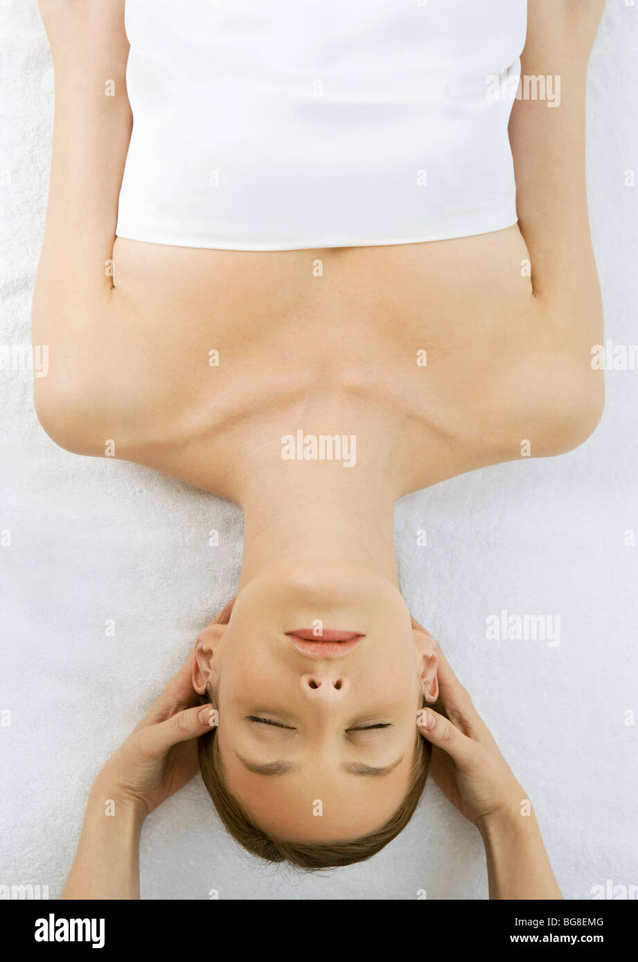 Un terapista dà una donna un Massaggio craniosacrale. New York , New York. Marzo 07,2007. Foto Stock