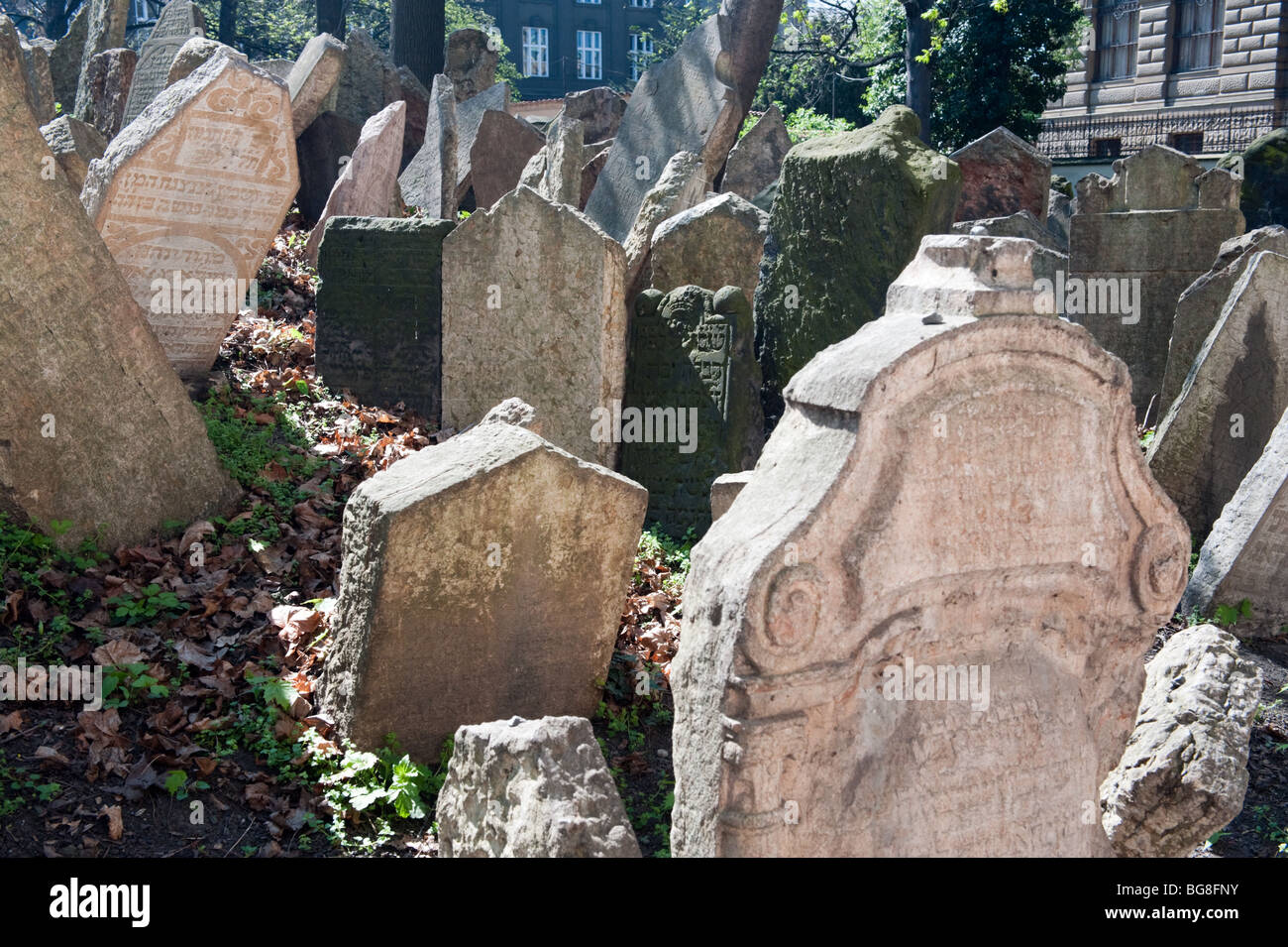 Cimitero ebraico di Praga Foto Stock