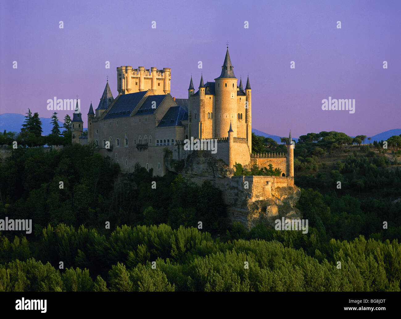 Alcazar of Segovia. La sua costruzione iniziò c. 1120. Vista esterna. Castiglia e Leon. Spagna. Foto Stock