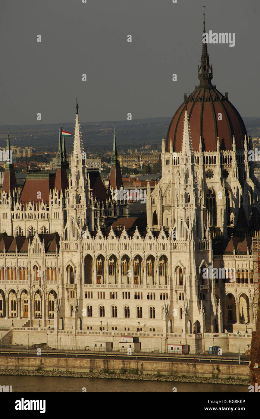 Ungheria. BUDAPEST. Il Parlamento. Edificio neogotico (1884-1904) sul Danubio riverside costruito dall'architetto Imre Steindl. Foto Stock