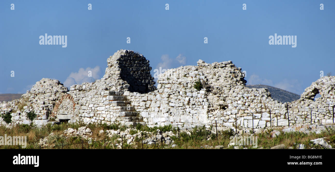 Arte romana. Repubblica di Albania. Resti del muro di Victorinus (Victorino). Fine del IV secolo a.C. Byllis rovine. Foto Stock