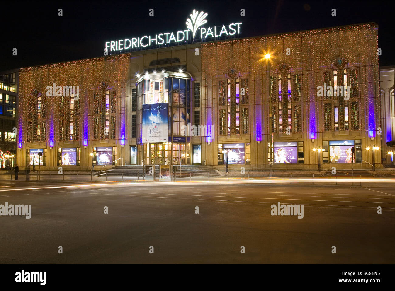 Friedrichstadt Palast di Berlino, Germania Foto Stock