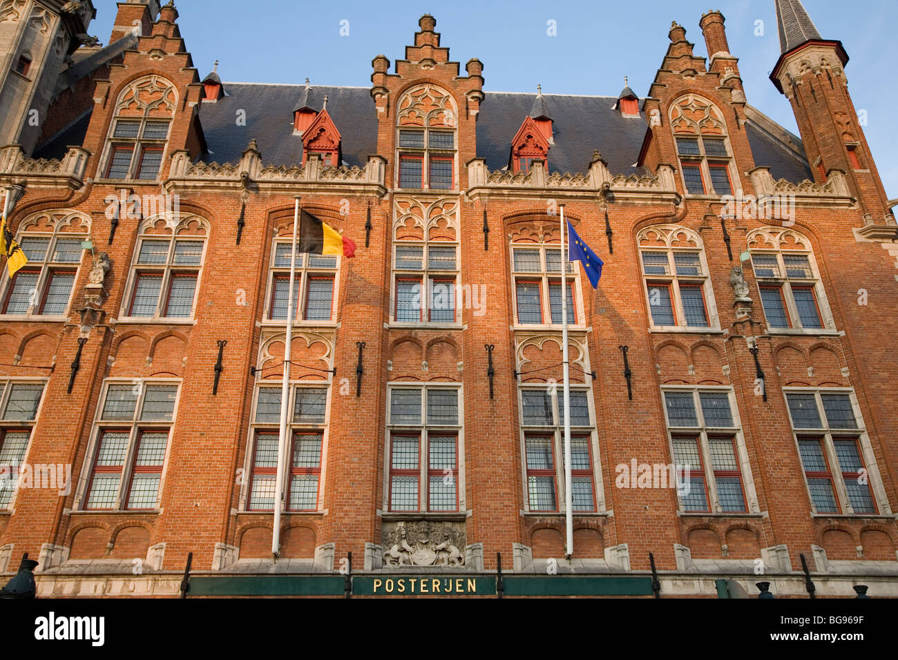Ufficio Postale - Palazzo Provinciale, la piazza del mercato di Bruges, Belgio, Europa Foto Stock