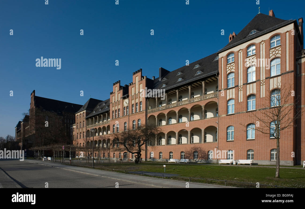 Charite University Hospital di ex Berlino est. Foto Stock