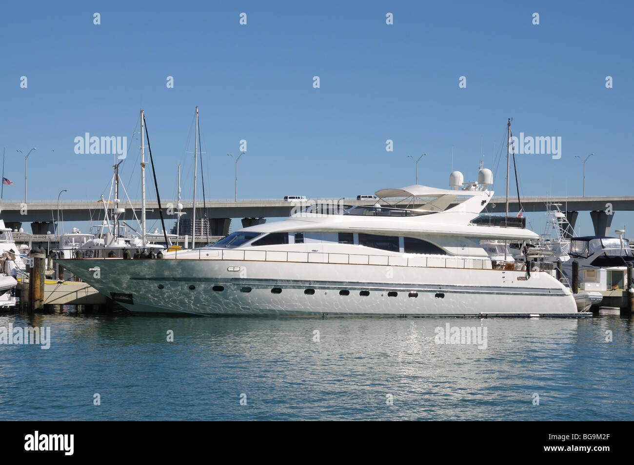 Yacht di lusso a Miami Bayside Marina, Florida Foto Stock