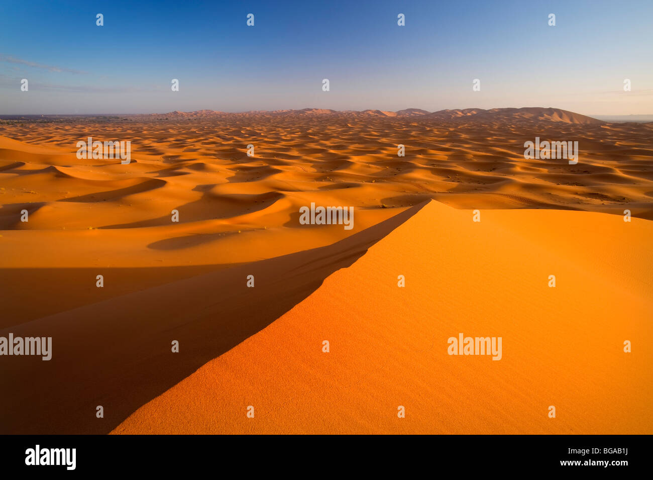 Erg Chebbi, Merzouga, Ziz Valley, il Deserto del Sahara, Marocco Foto Stock