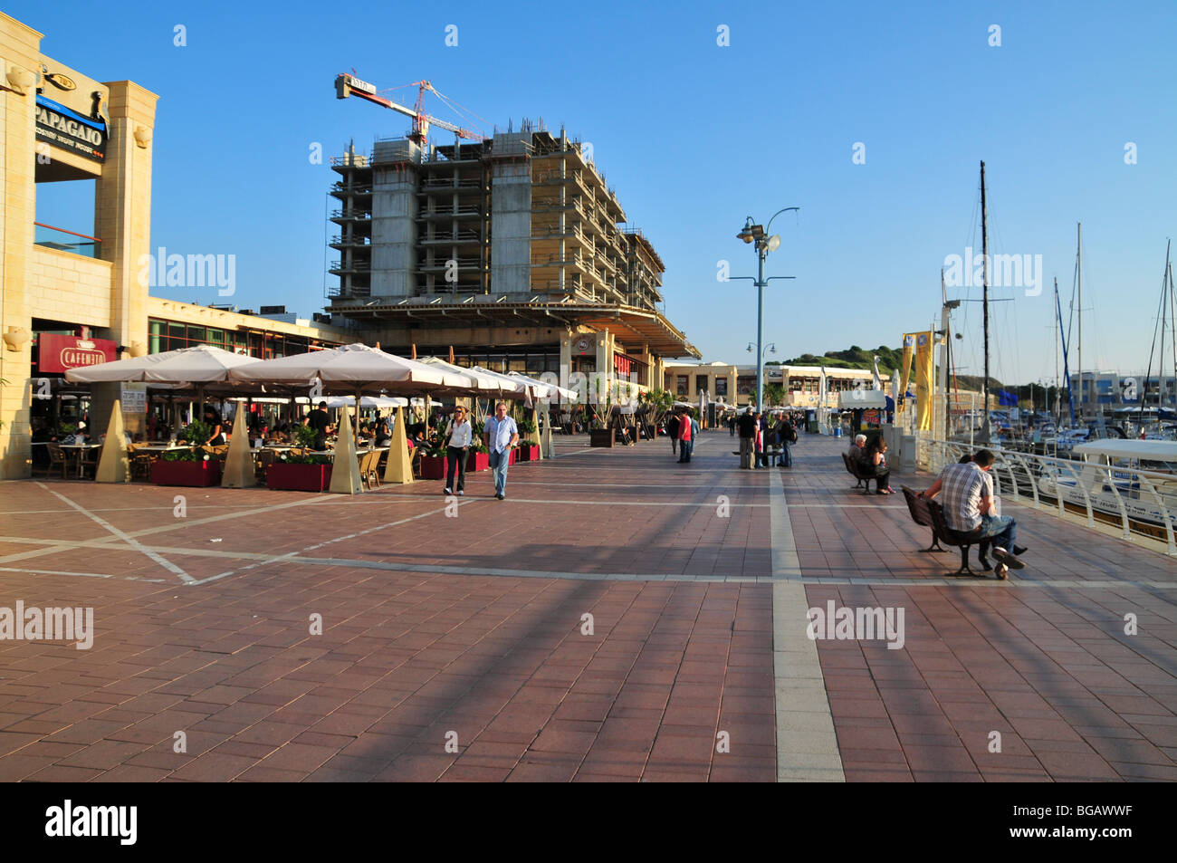 Israele Herzliya, Marina, ristorante sul dock Foto Stock