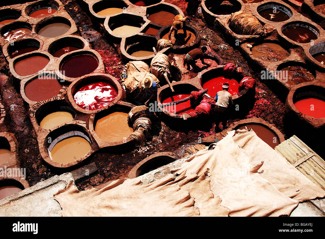 La conceria in pelle in Fes, Marocco 2 Foto Stock
