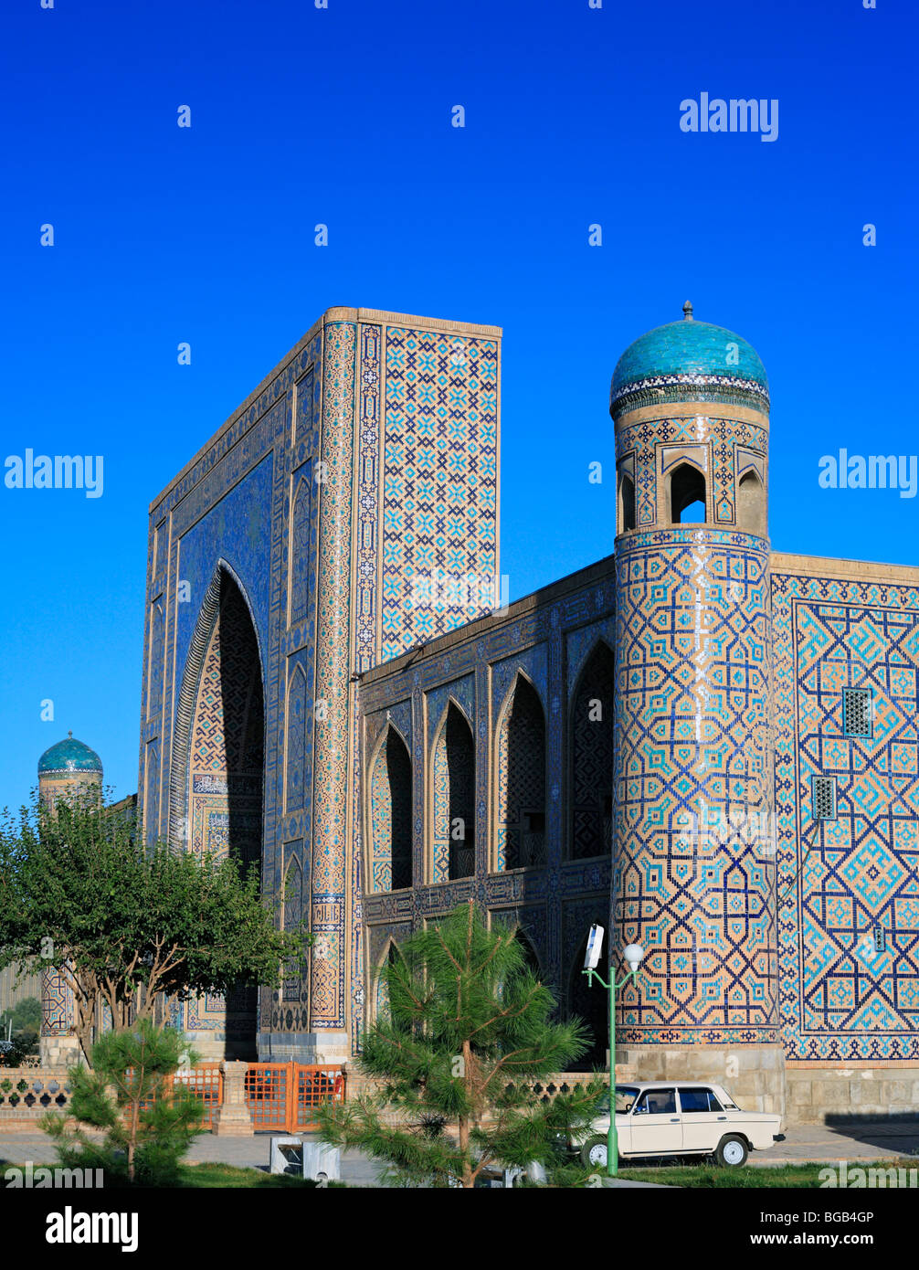 La Tilla Kori Madrasah, Registan Square, Samarcanda, Uzbekistan Foto Stock