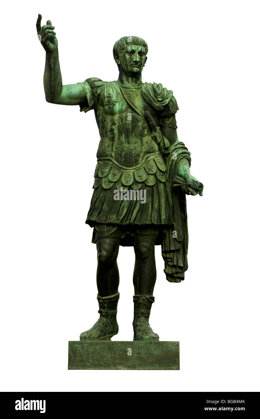 Statua di bronzo di imperatore Traiano sulla Via dei Fori Imperiali di Roma, Italia Foto Stock