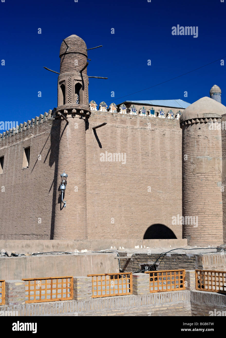 Mura della città vecchia, Khiva, Uzbekistan Foto Stock