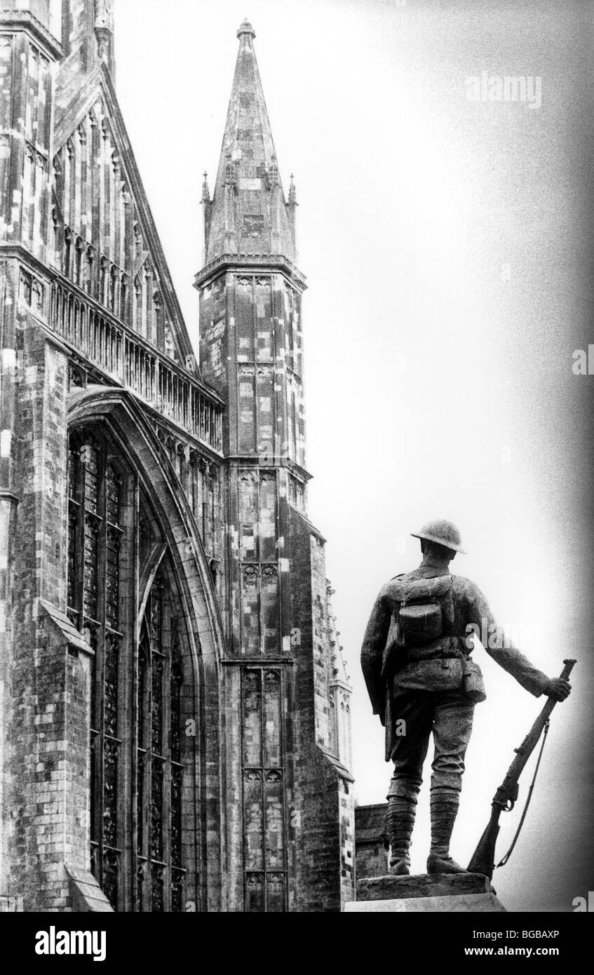 Fotografia del soldato statua fiero orgoglio coraggio cattedrale brave Foto Stock