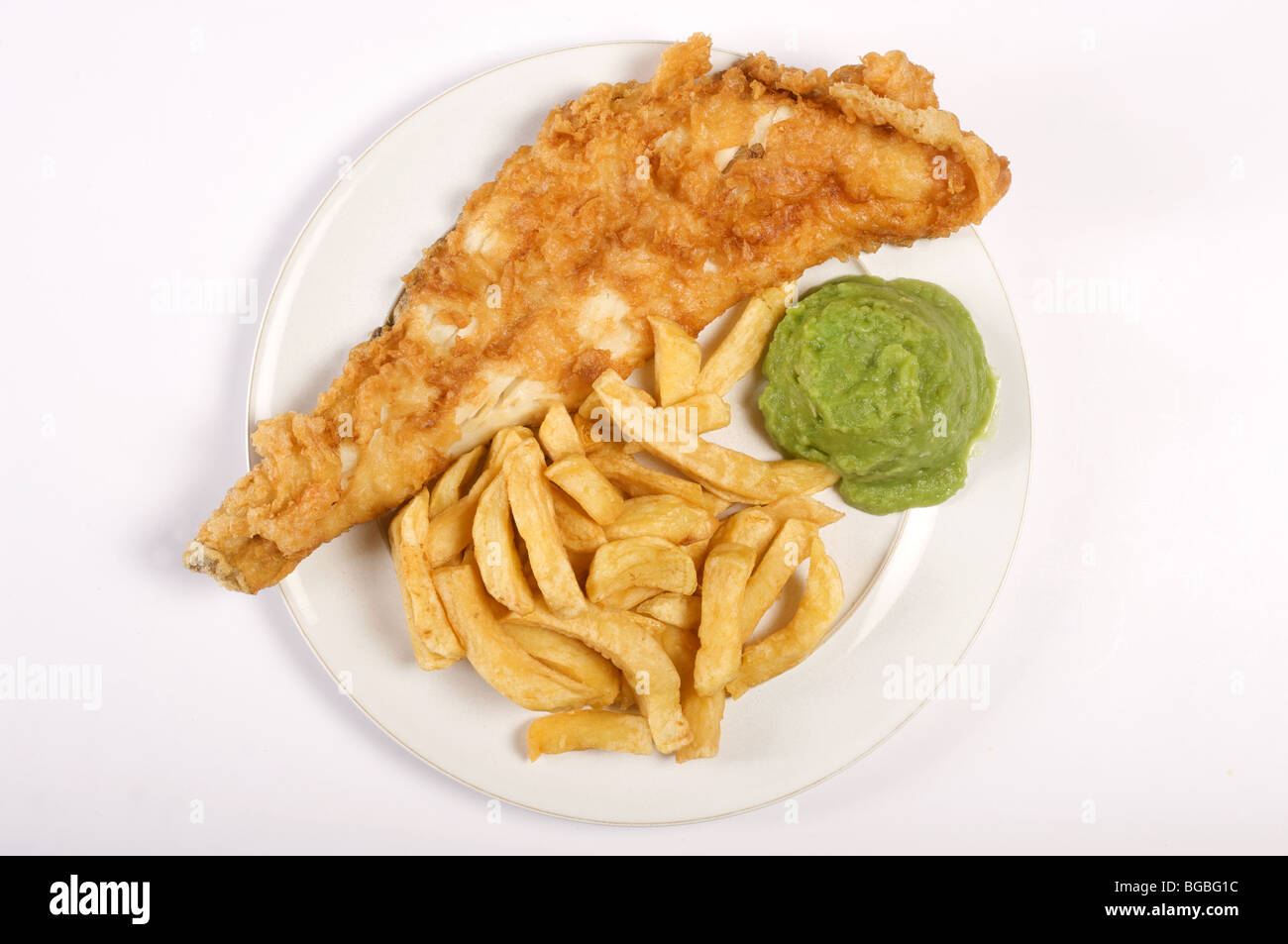 Piatto di pesce e patatine e fiacco piselli Foto Stock