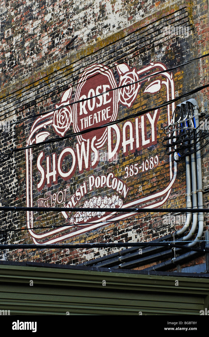 Rose Theatre, pubblicità sul muro di casa, Port Townsend, nello Stato di Washington, USA Foto Stock