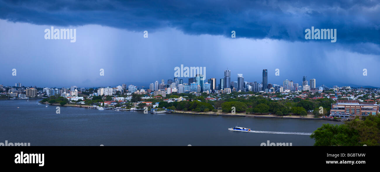 Brisbane Cityscape durante una tempesta estiva Foto Stock