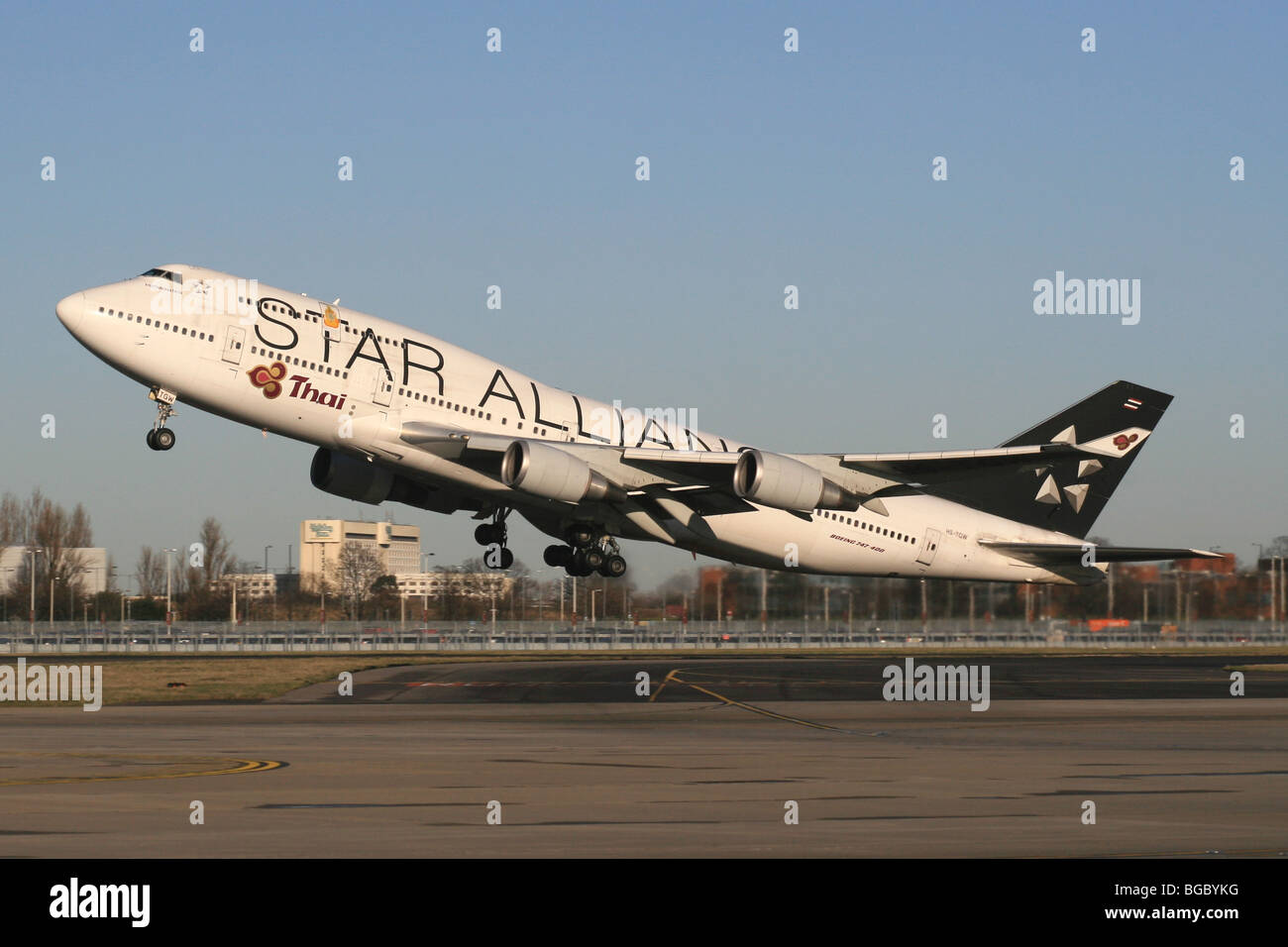 STAR ALLIANCE BOEING 747 Thai Airways Foto Stock