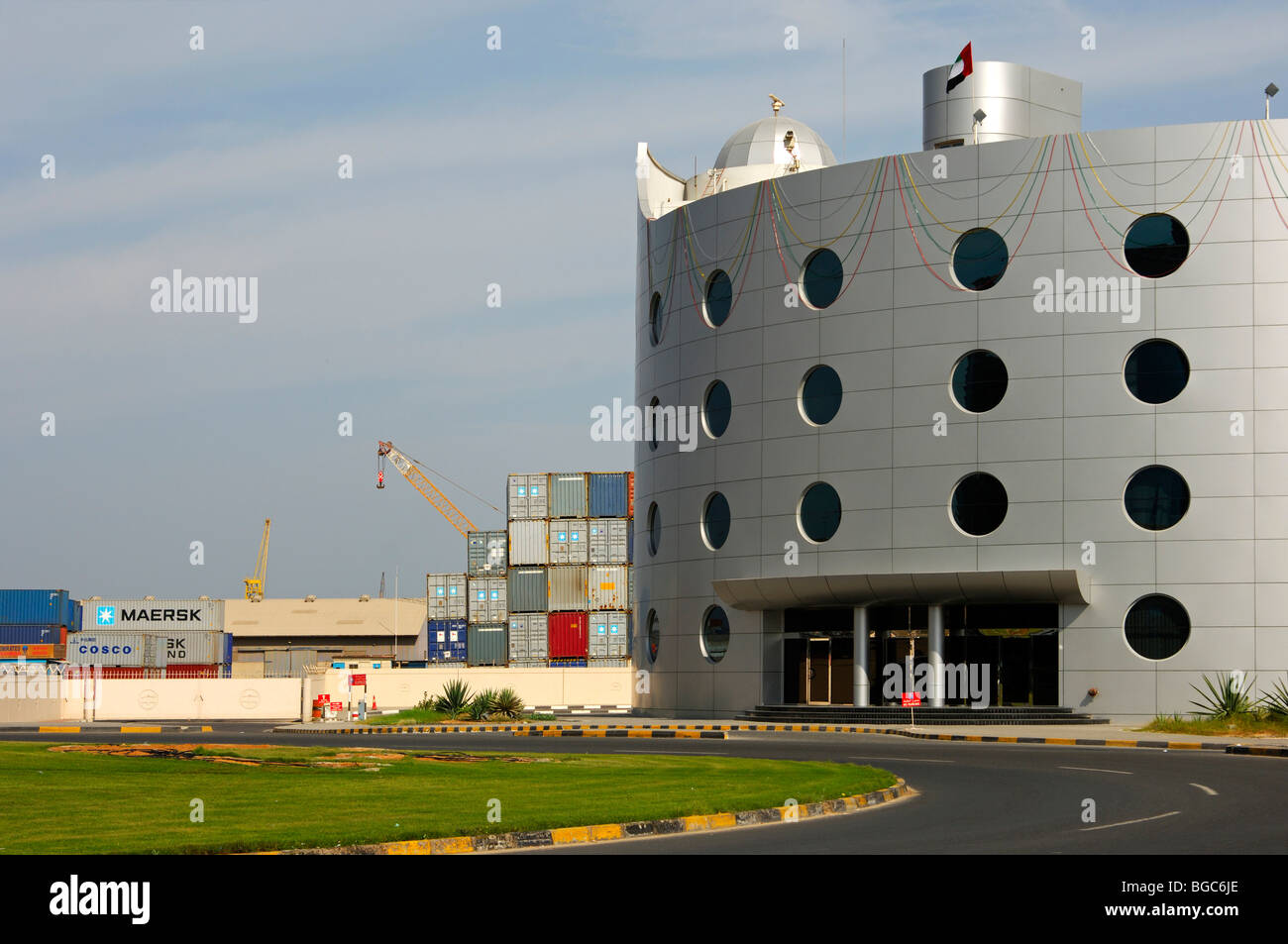 Costruzione del porto e le autorità doganali, Ajman, emirato di Ajman Emirati Arabi Uniti, Medio Oriente Foto Stock