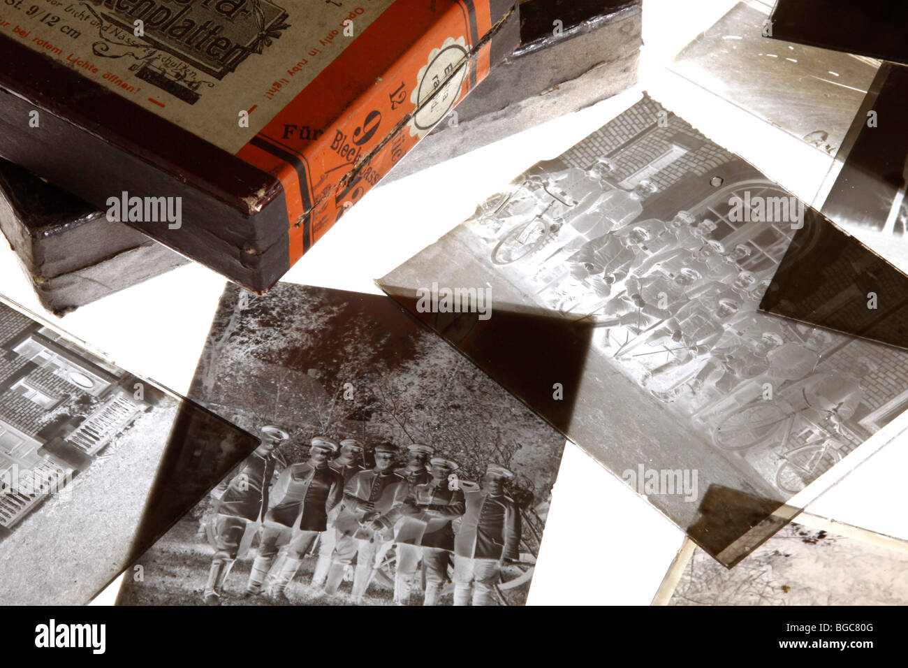 Le vecchie fotografie sul bromuro di argento gelatina di lastre a secco Foto Stock