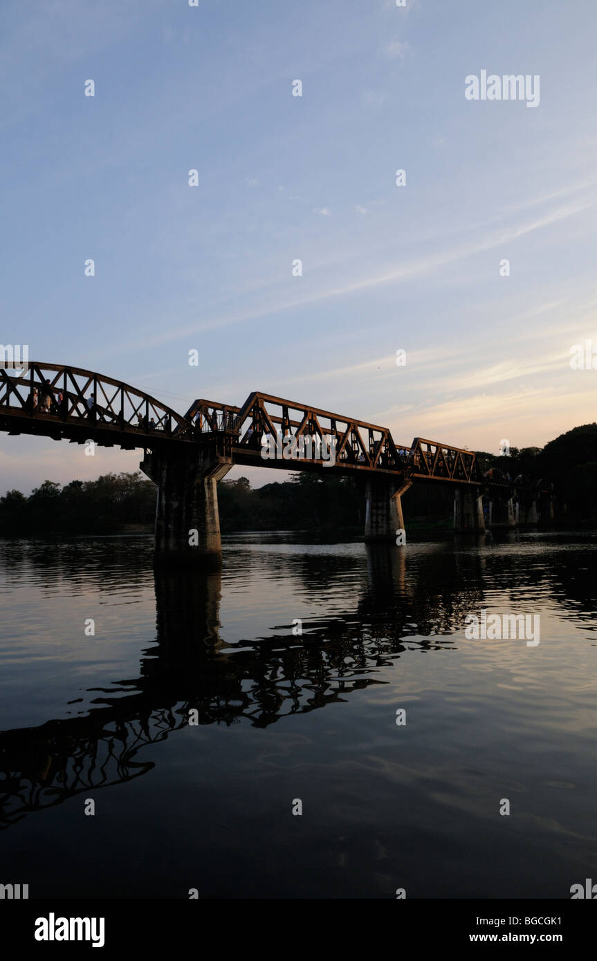 Thailandia; Kanchanaburi; il Ponte sul Fiume Kwai Foto Stock