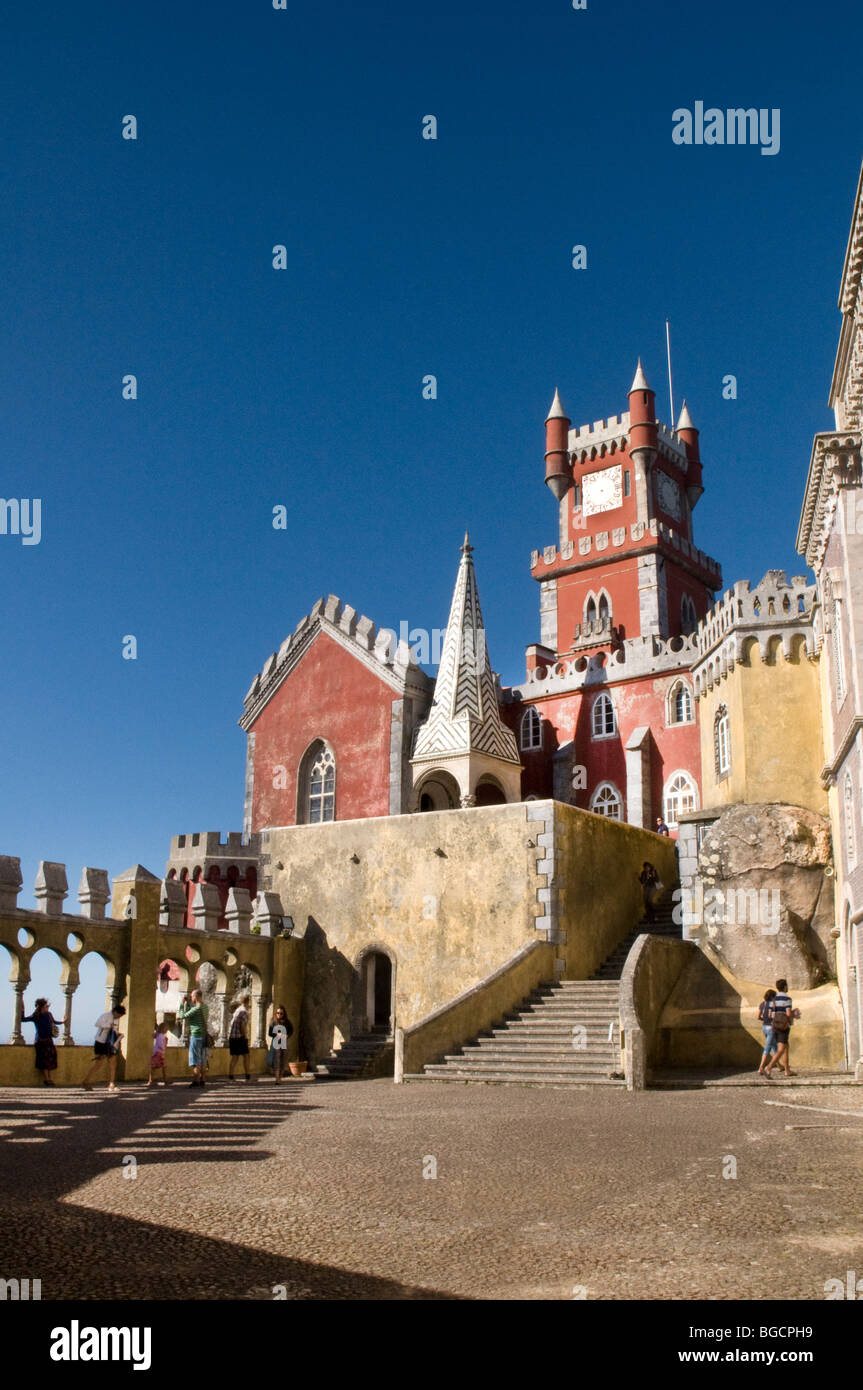 Vista del Palazzo Pena - Sintra Portogallo Foto Stock
